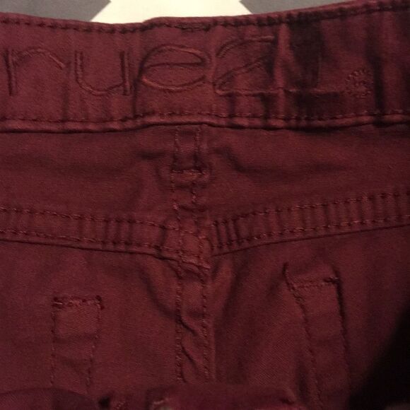 Rue 21 skinny jeans. 1/2 - Picture 4 of 9